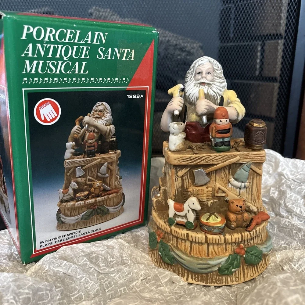 1986 Vintage The Christmas Collection Santa's Workshop 